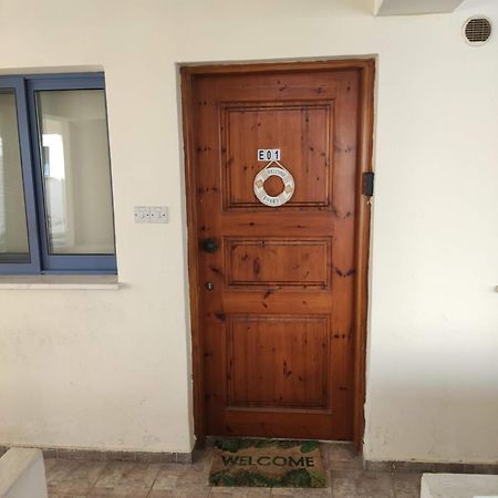 Abitare Cosy Apartment Paphos Bagian luar foto