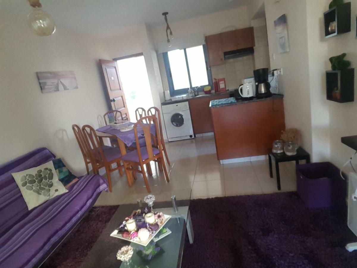 Abitare Cosy Apartment Paphos Bagian luar foto